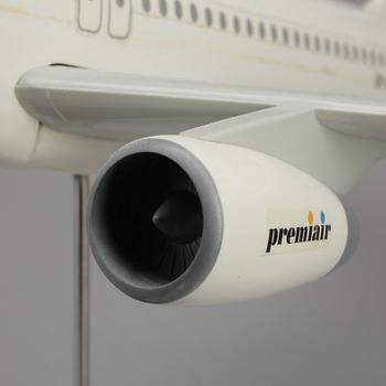 MODELLFLYGPLAN, displaymodel, Airbus A320, skala 1/50.