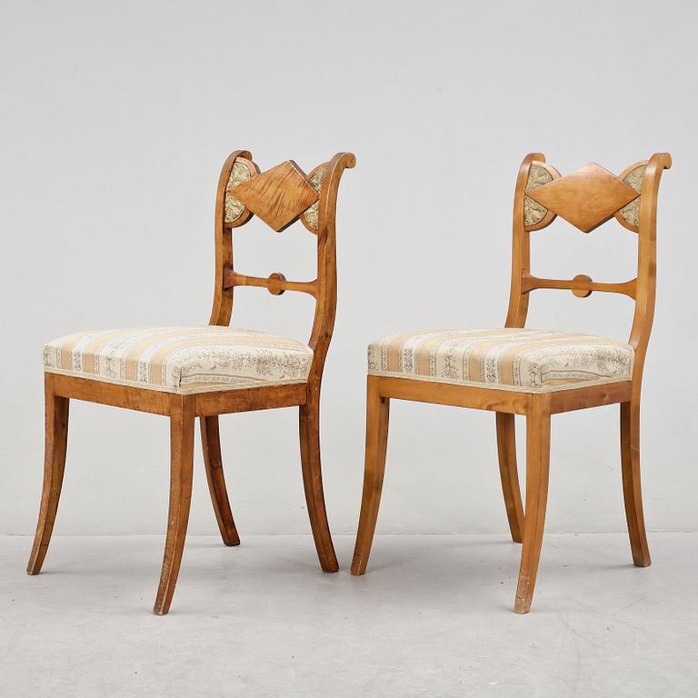 STOLAR, 2 st, Karl Johan respektive Karl Johan-stil, 1800-respektive 1900-talets första hälft.