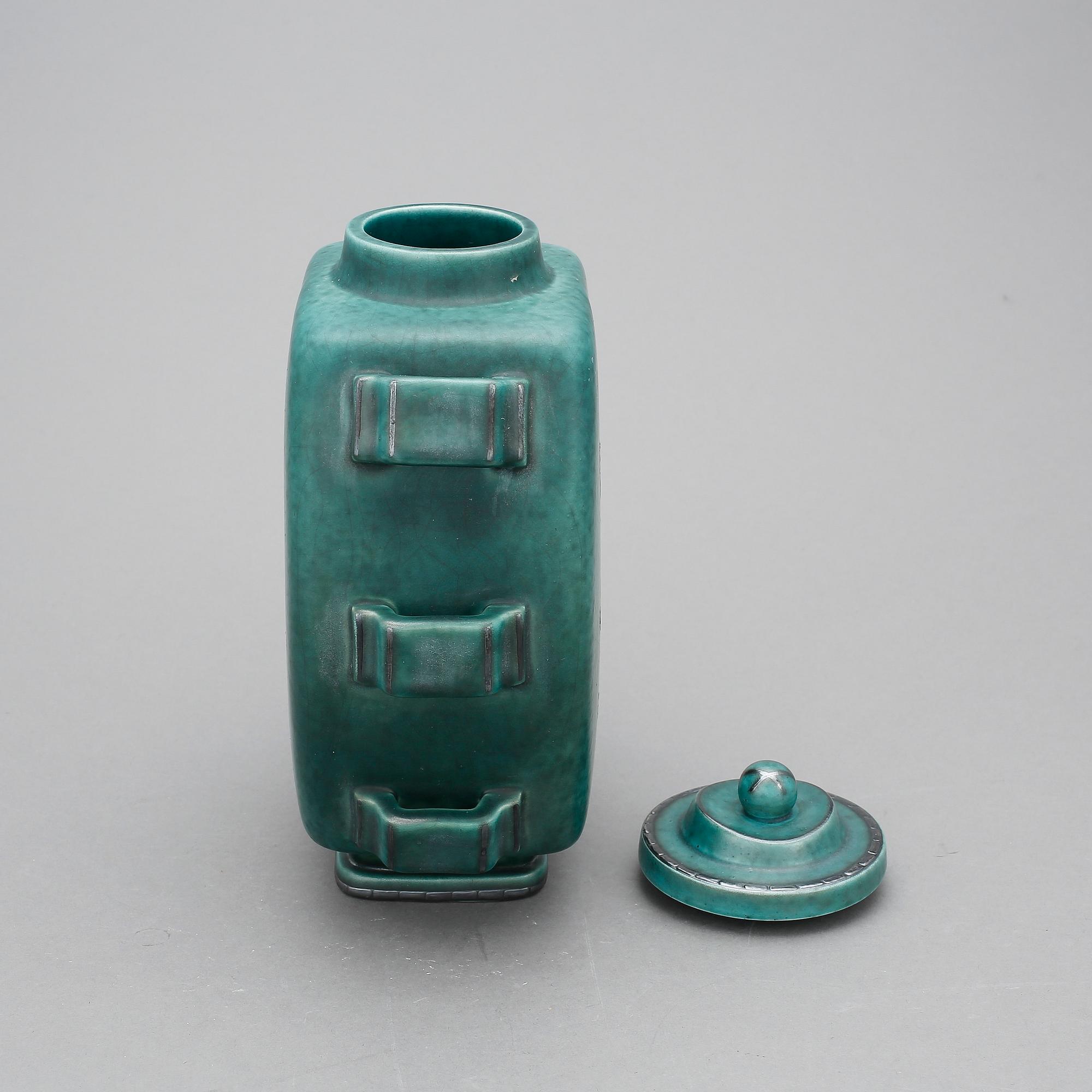 URNA MED LOCK, stengods. "Argenta" Wilhelm Kåge. Gustavsberg 1900-talets mitt.