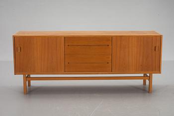 SIDEBOARD, "Arild", Nils Johnsson, Troeds, Bjärnum, 1900-talets andra hälft.