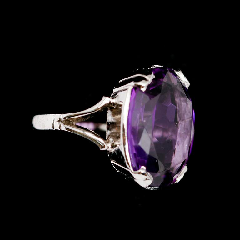 RING, silver, stor ametist ca 15.0 ct.