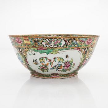 Boolimalja, posliinia. Kanton, Qing-dynastia, 1800-luku.