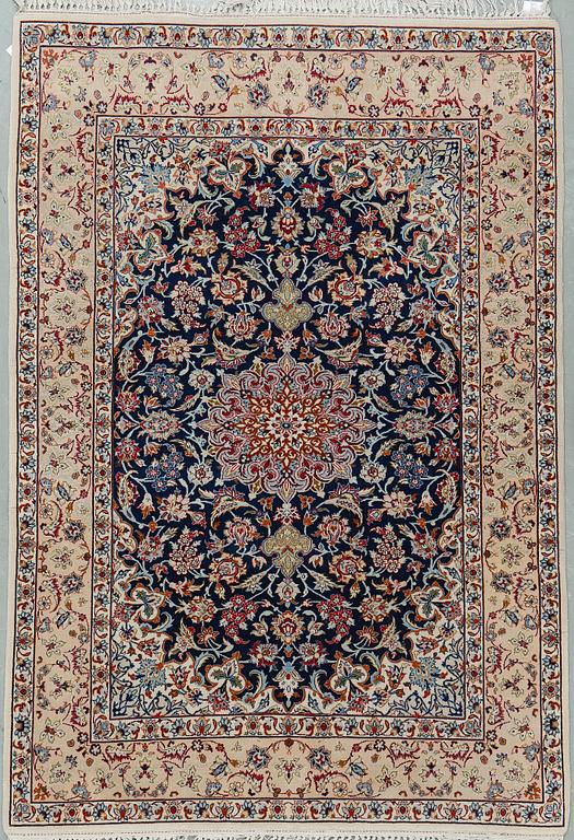 MATTA, old Isfahan. Ca 157,5 x 107,5 cm.