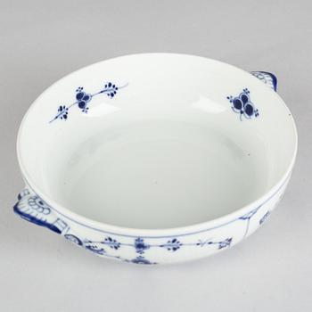 A 'Blue Fluted Plain' porcelain tureen with cover, Royal Copenhagen, model 277, 1893-1900.