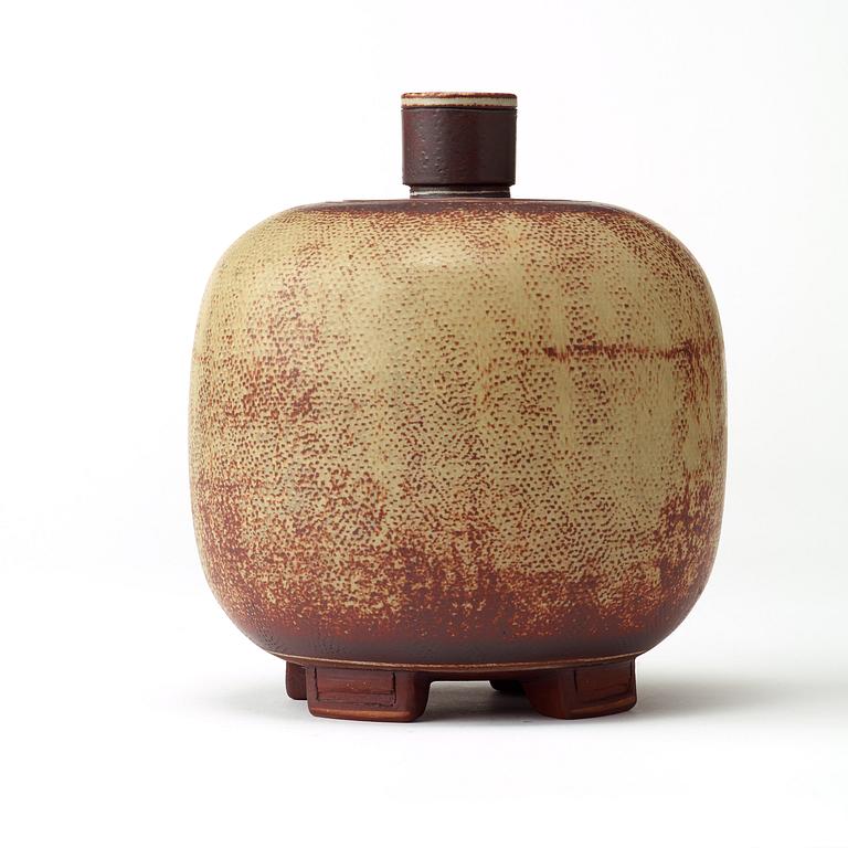 A Wilhelm Kåge Farsta stoneware jar and cover, Gustavsberg studio, Sweden 1960.
