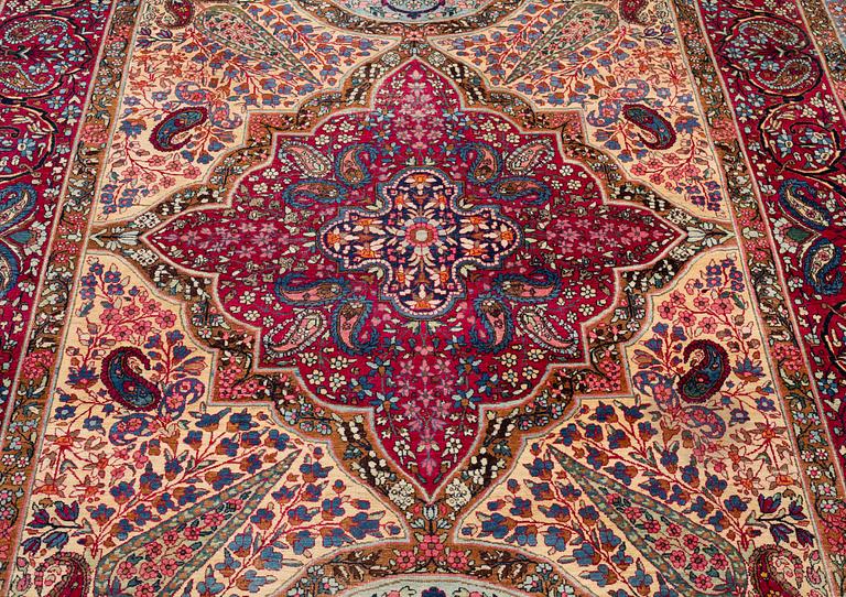 Matto, semi-antique Kerman, ca 457,5 x 317 cm.