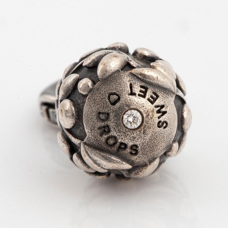 OLE LYNGGAARD, sweet drops charm, silver with brilliant-cut diamond.