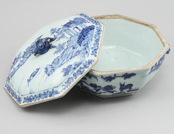 TERRIN, porslin, Kina, 1700-tal.