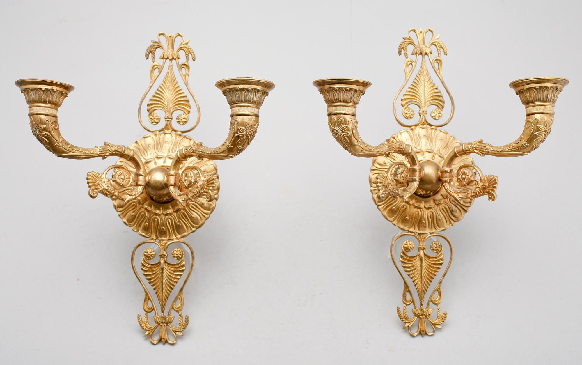 VÄGGAPPLIQUER, 1 par, förgylld mässing, 1800-/1900-tal.