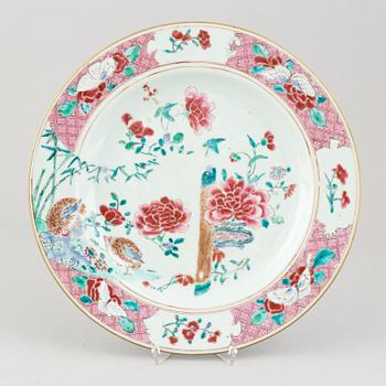 A famille rose dish, Qing dynasty, Yongzheng (1723-35).