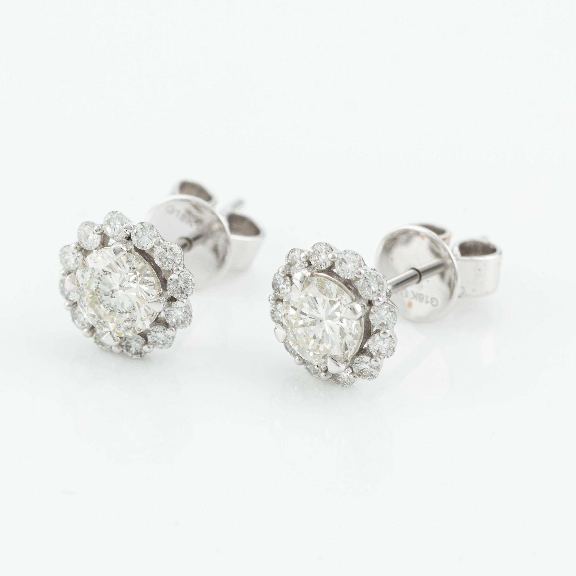 Earrings, with brilliant-cut diamonds.