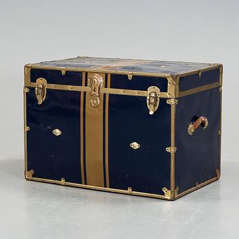 KOFFERT, 1900-talets första hälft.