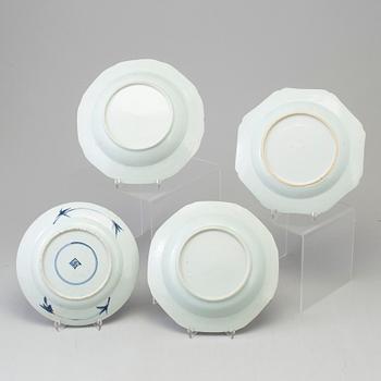 Four blue and white porcelain dishes, Qing dynasty, 18/19th century.