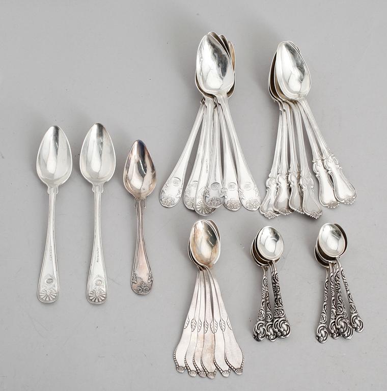 SKEDAR, 34 st, silver, svenska stämplar, 1800-/1900-tal. Vikt ca 420 gram.