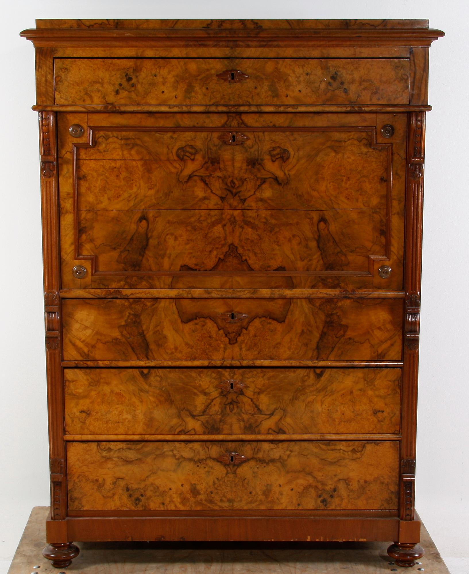 CHIFFONJÉ, nyrenässans, 1800-talets slut.