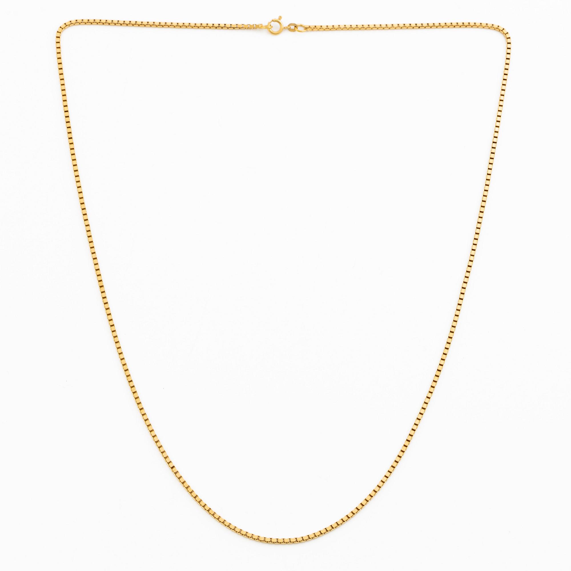 Chain 18K gold.