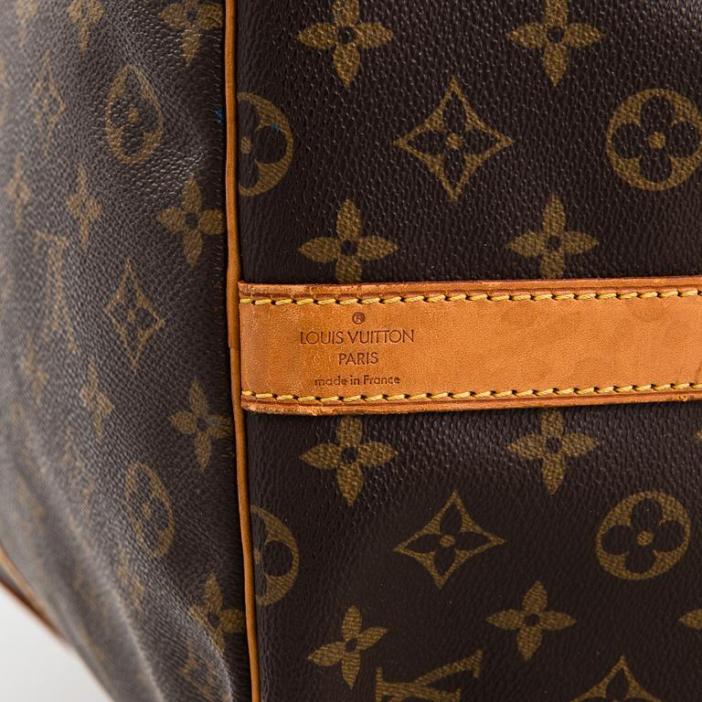 Louis Vuitton, a monogram 'Keepall 60 Bandoulière' Weekendbag.