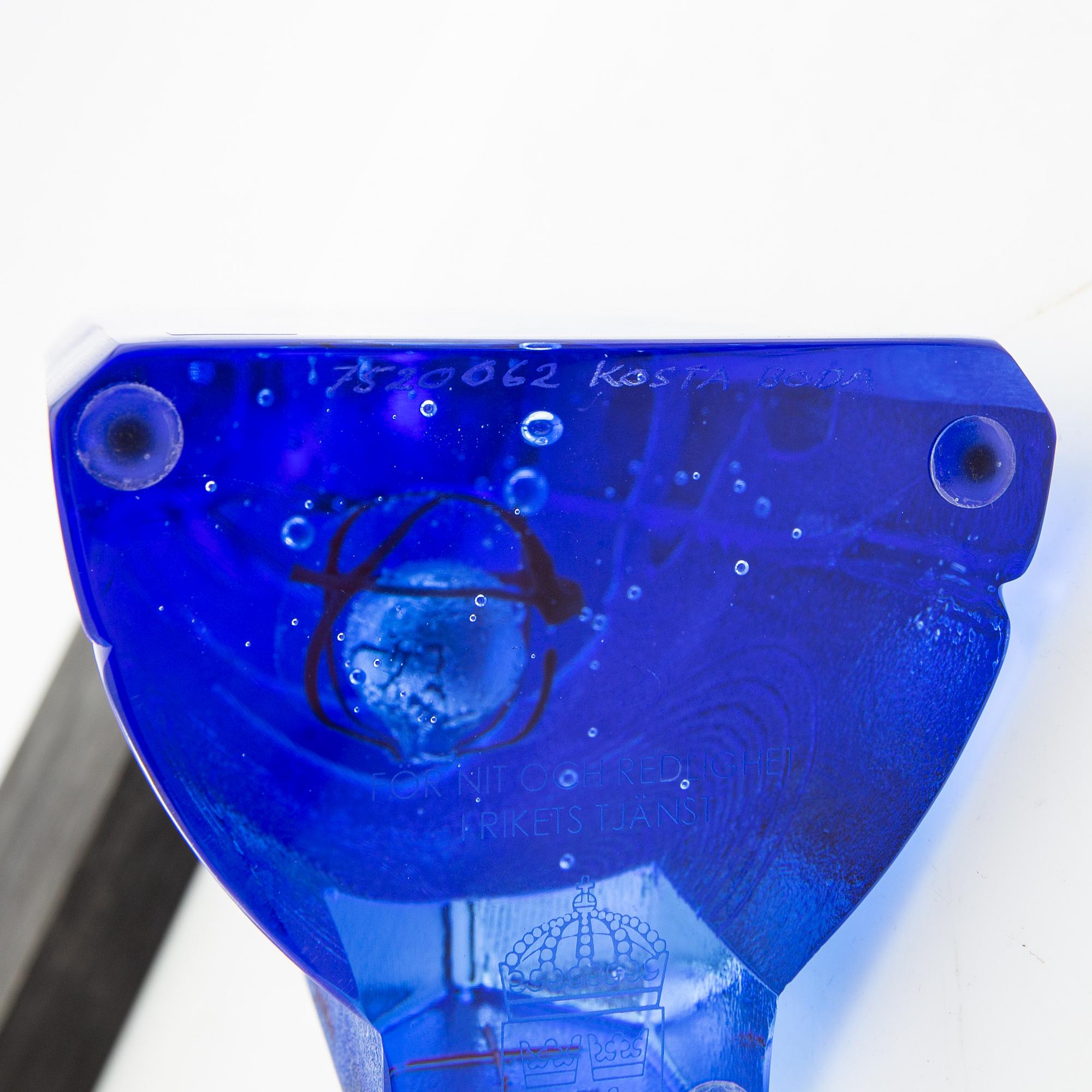 Bertil Vallien, sculpture, "The sky is the limit", glass, Kosta Boda, signed B. Vallien.