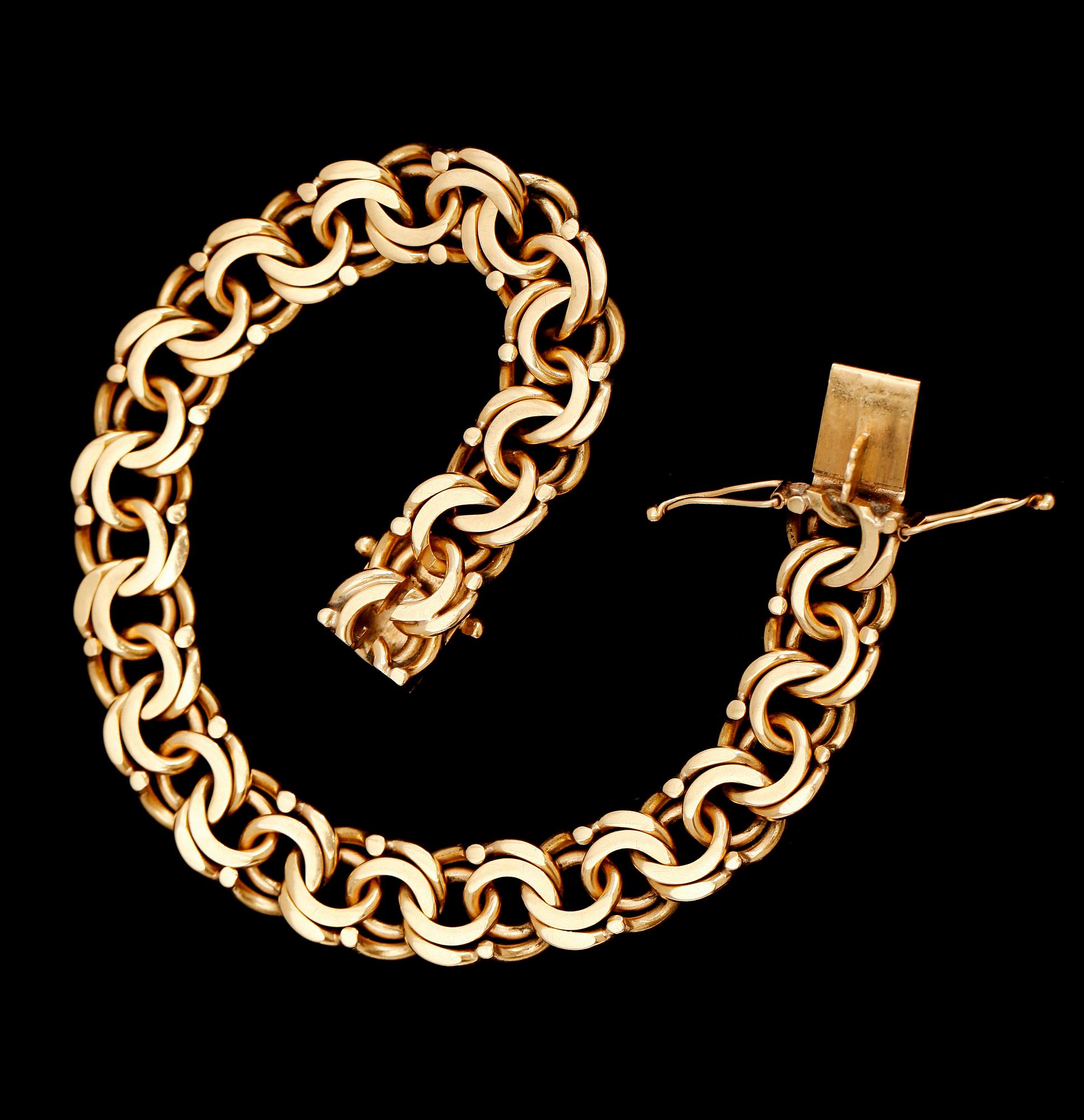 ARMBAND, 18 k guld, svenska stämplar BRG 1967. Vikt 30 g.