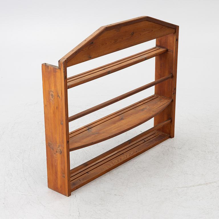 A plate rack, 19th Century.