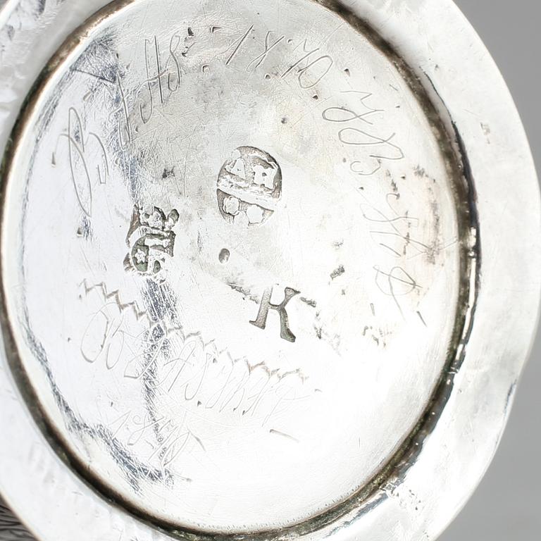 BÄGARE, silver, Anders Hafrin, Göteborg, 1768. Vikt 37 g.