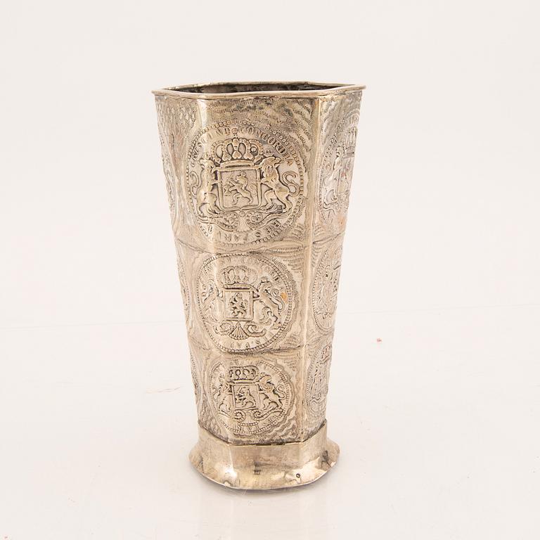 A 19th century Dutch siiver vase, weight 346 grams.