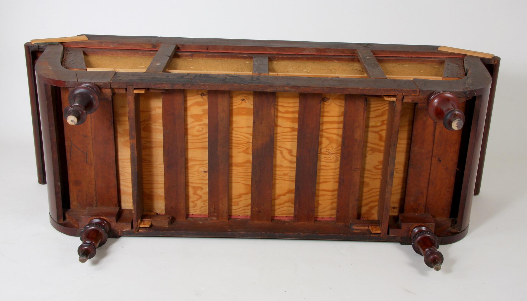 SOFFA, senempire, 1800-talets mitt.