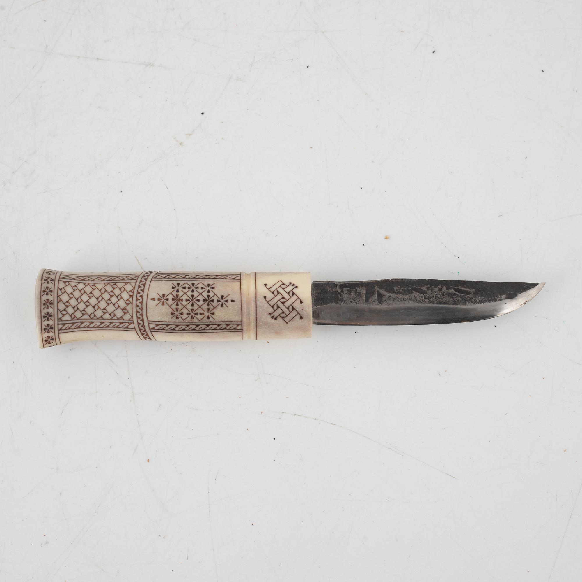 Kjell-Åke Kitok, helhonrskniv, monogramsignerad.