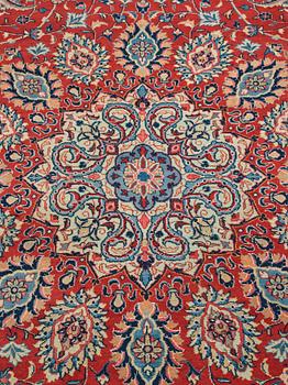 A carpet, a semi-antique/an old Persian, probably a Qazvin, ca 345-349 x 251,5-253 cm.