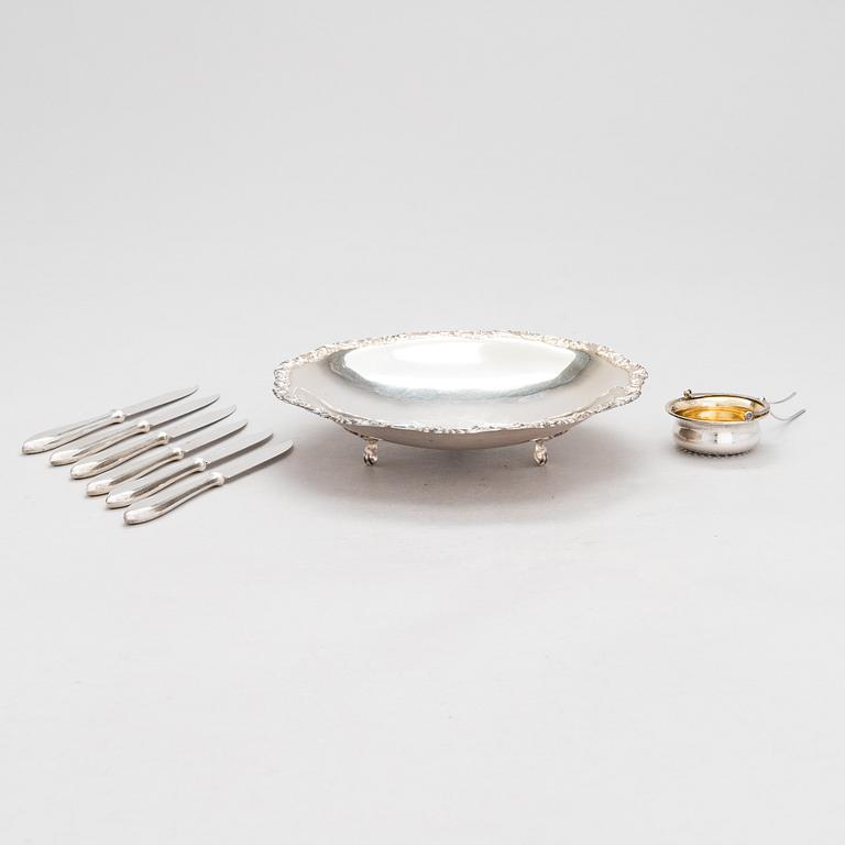 A set of six silver fruit knives, a sweatmeat bowl and a tea strainer, Finland 1922-31.