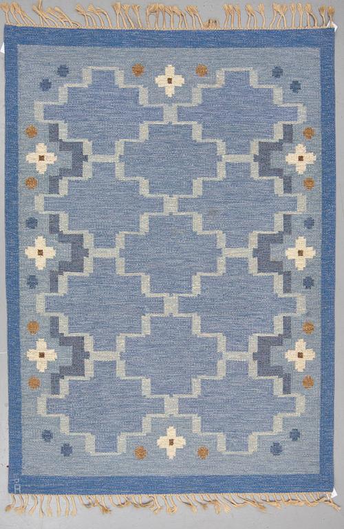 A CARPET, flat weave, ca 235,5 x 165 cm, signerad Å.