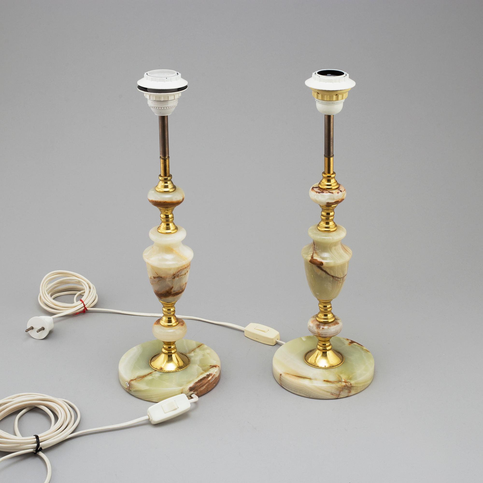 BORDSLAMPOR, ett par, 1900-talets andra hälft.