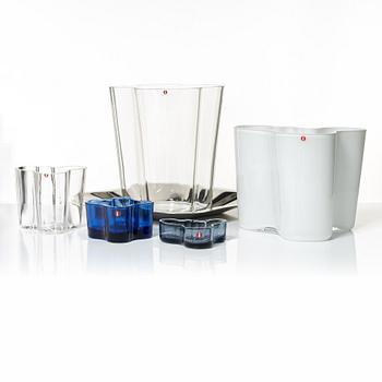 Alvar Aalto, a set of three 'Savoy' glass vases and a bowl, glass, a plate and candleholder, Iittala, Finland.