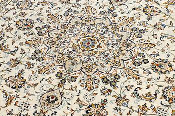 A Keshan carpet, central Iran, c. 345 x 240 cm.