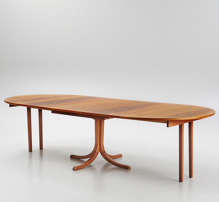 Josef Frank, a mahogany veneered model 771 dining table, Svenskt Tenn, post 1985.