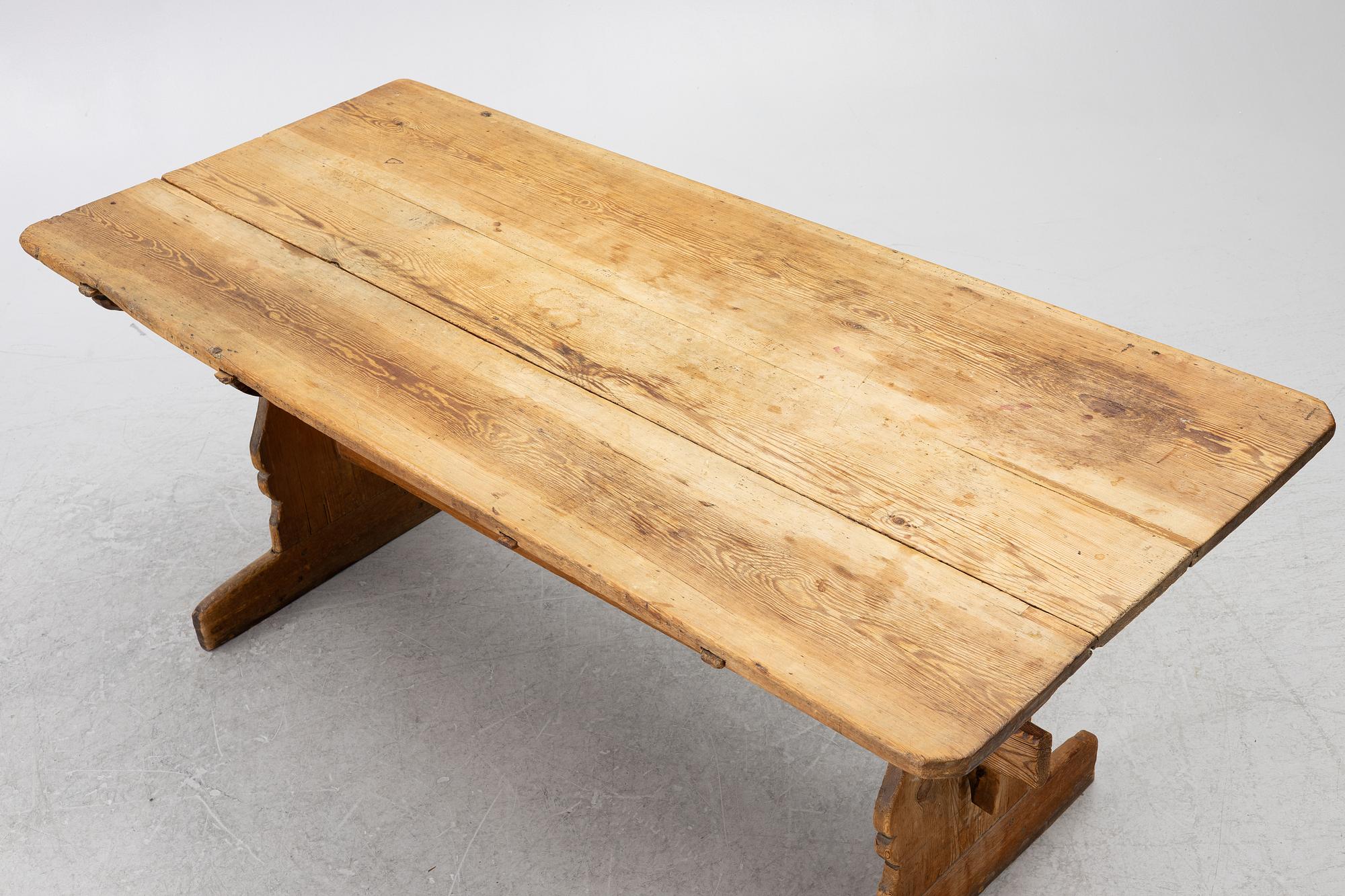 A wooden table, 18th/19th century.