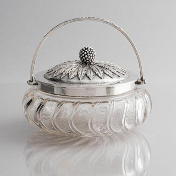 Fabergé, skål, silver och slipat glas, Ryssland, troligen omkring sekelskiftet 1900.