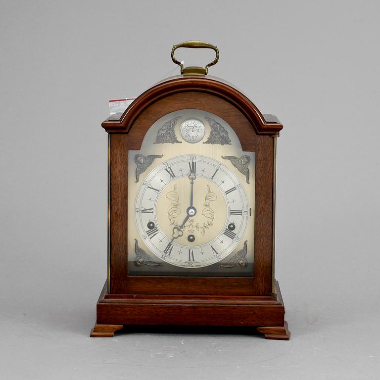 BIBLIOTEKSUR, Elliott, London, omkring 1900-talets mitt.