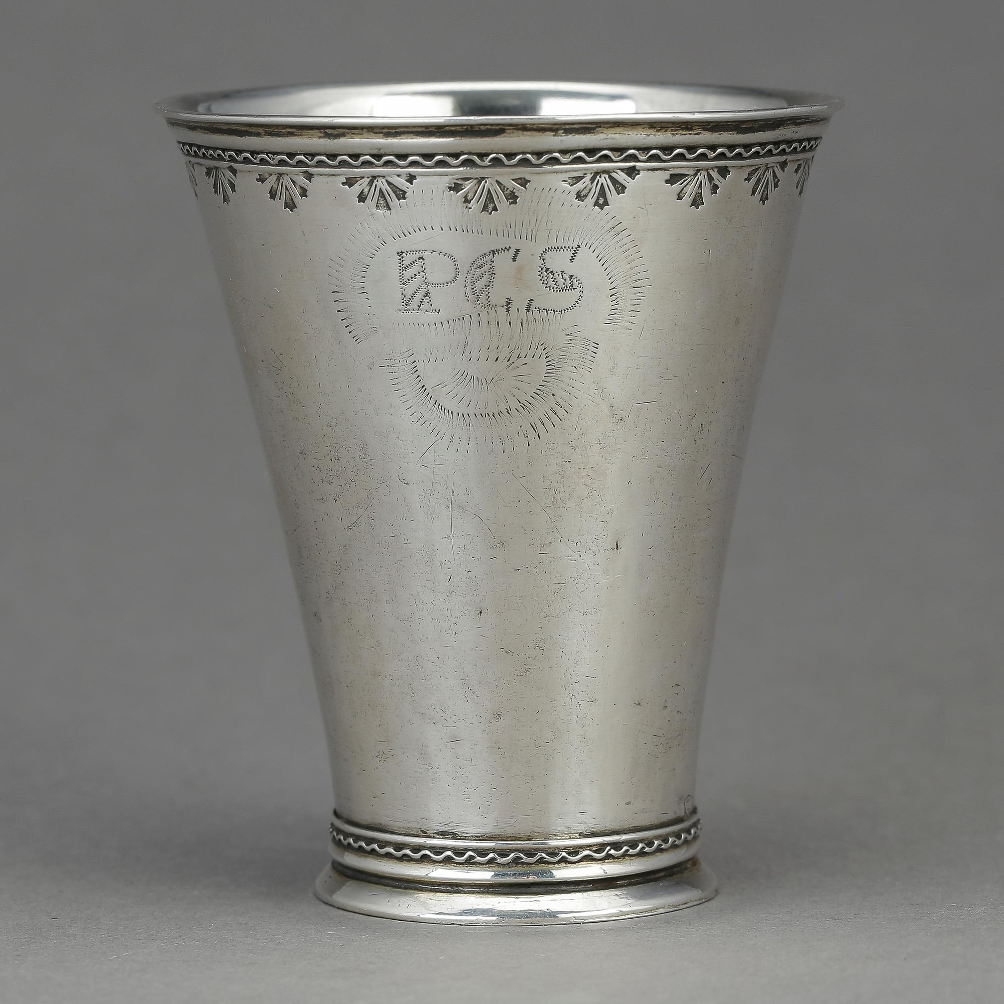 BÄGARE, silver, troligen 1700-tal, ej identiferad mästarstämpel. Vikt ca 61 gram.