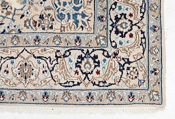 Carpet, Nain approx. 255 x 162 cm.