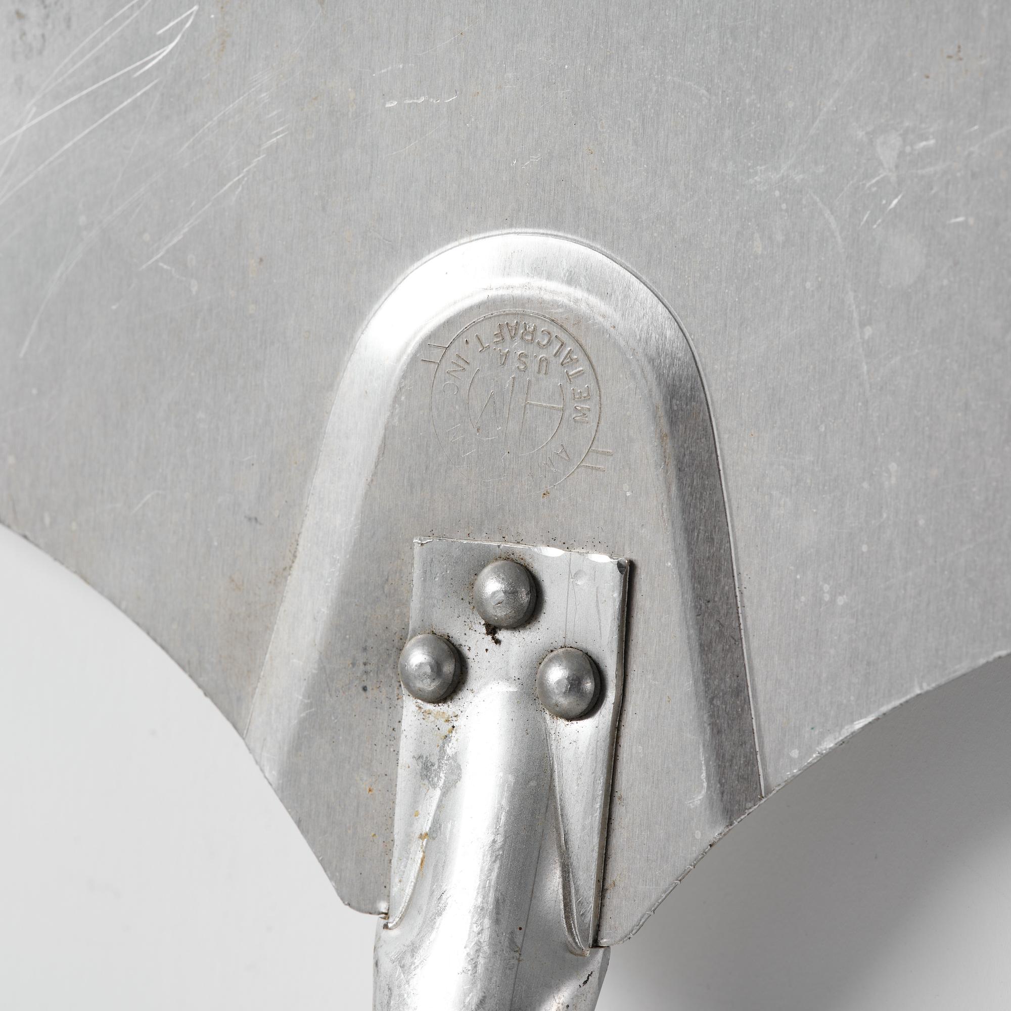 Darren Bader, "To have and to hold, Object Z1 Untitled (pizza shovel)".