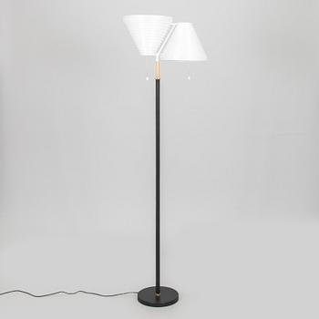 Alvar Aalto, A late 20th century 'A 810' floor lamp for Valaisinpaja.