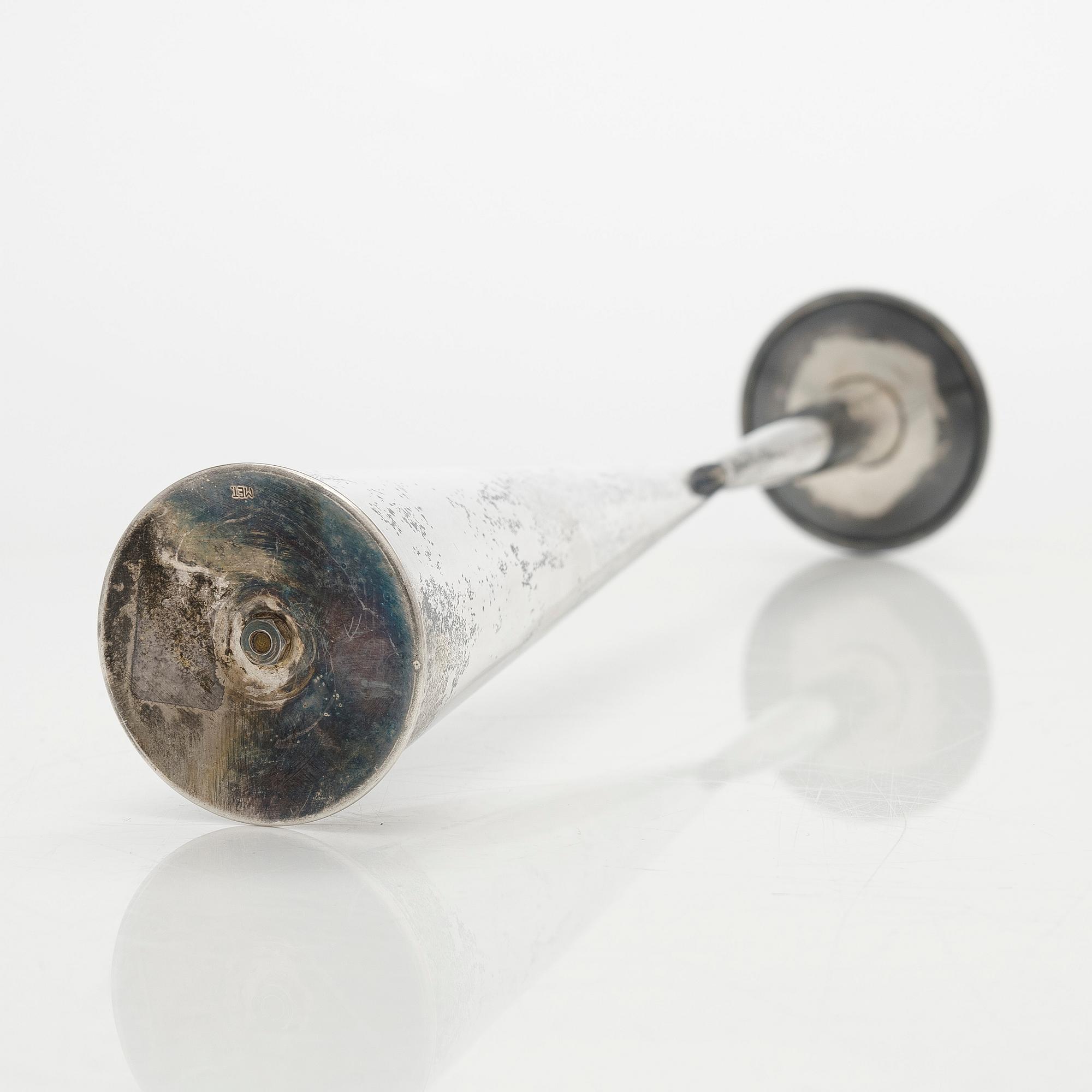 Tapio Wirkkala, kynttilänjalka, hopeaa, TW 189, Kultakeskus 1962.