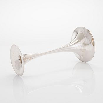 Tapio Wirkkala, ljusstake, silver, "Trumpet", Kultakeskus, Tavastehus 2001. I originallåda.