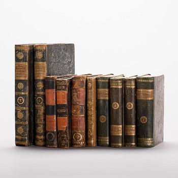 PARTI BÖCKER, bland annat "Historiks Tafla övfer Europas Stathvålfningar..." Stockholm, 1826.