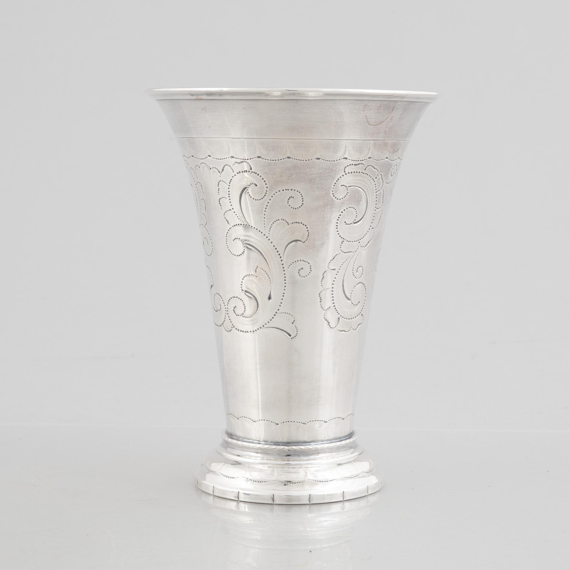 Cup, silver, Tage Göthlin, Tenn & Silver Ab, Tesi, Gothenburg 1976.