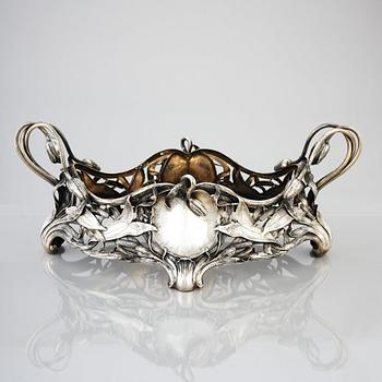 CF Carlman, an Art Nouveau silver jardinière, Stockholm 1899.