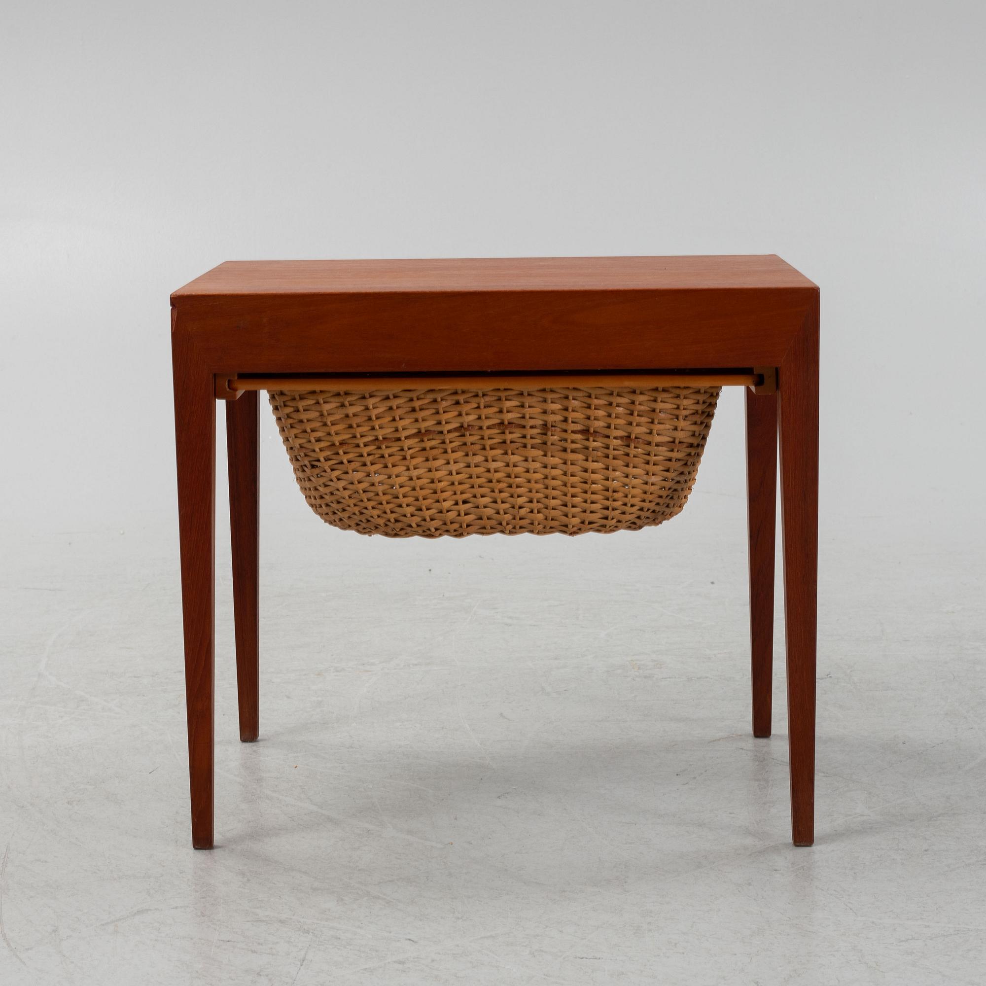 Severin Hansen, sybord Haslev Møbelsnedkeri, Danmark. 1950/60-tal.