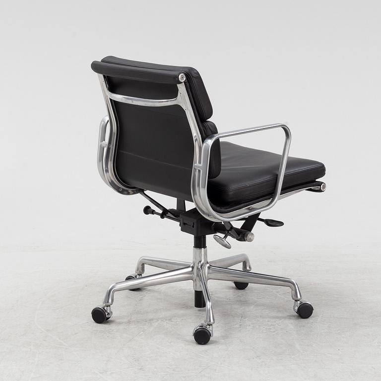 Charles and Ray Eames, kontorsstol, "Softpad/EA 217", Herman Miller.