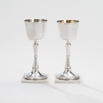 PAIR OF BEAKERS, silver, Turku 1798, A.C.Levon, weight 168 g.